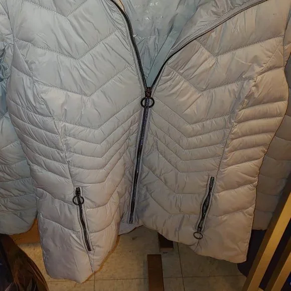 Michael Michael Kors Women's  Hooded  Packable Jacket - Picture 3 of 6